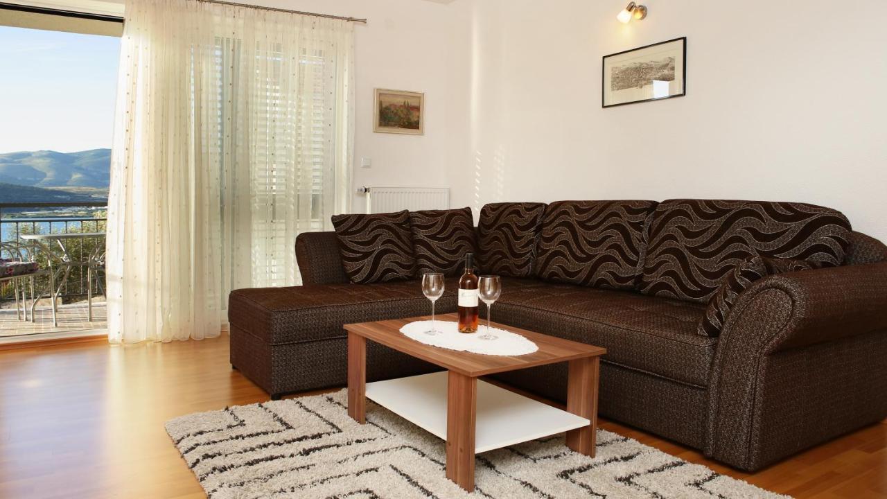 Apartment Matea Trogir Exterior foto